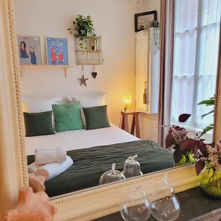 -coeur Historique -my Little Garden - Parking Gratuit 500m -la Clef De Appartement Honfleur