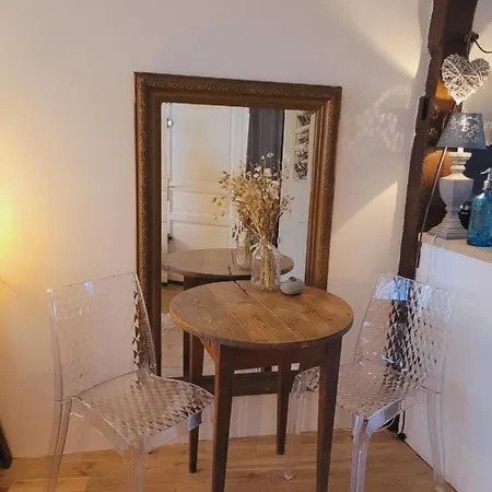 -coeur Historique -my Little Garden - Parking Gratuit 500m -la Clef De Apartament Honfleur