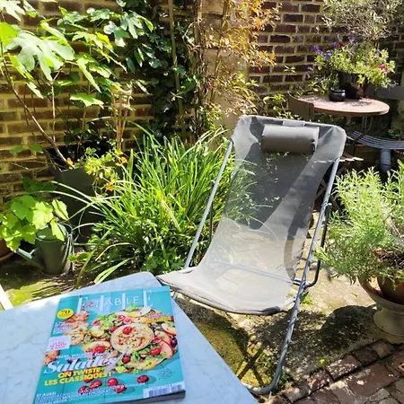 My Little Garden -parking Gratuit 500m -coeur Historique -la Clef De Apartment *