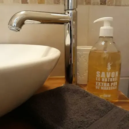 Apartament -coeur Historique -my Little Garden - Parking Gratuit 500m -la Clef De Honfleur